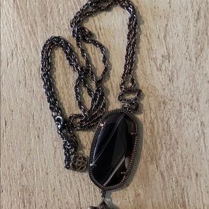 Kendra Scott necklace